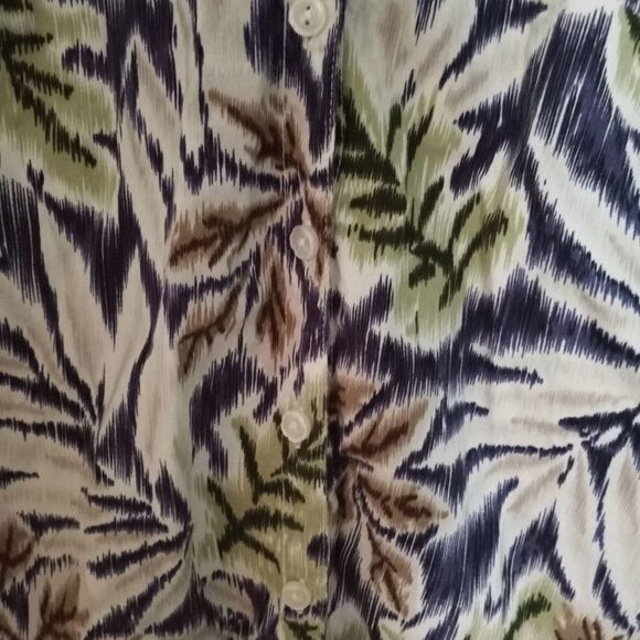 Gloria Vanderbilt Multicolored Shortsleeves Leaves - Picture 4 of 8